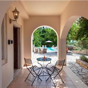 3 bedroom villa with heated pool in Kassiopi, Corfu, sleeps 6